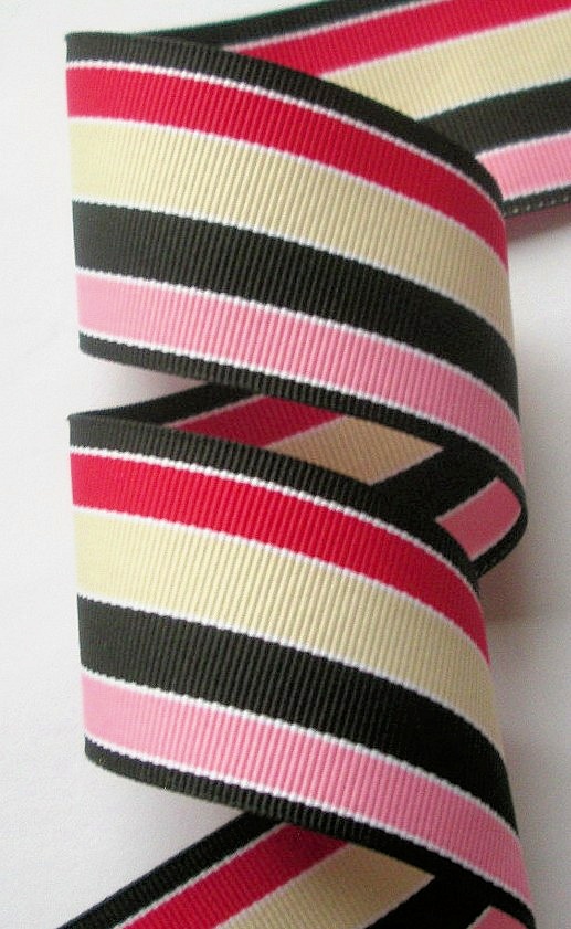 GGS60092  1 1/2" (5 YDS)  BLACK/PINK/SHOCK/CREME STRIPES